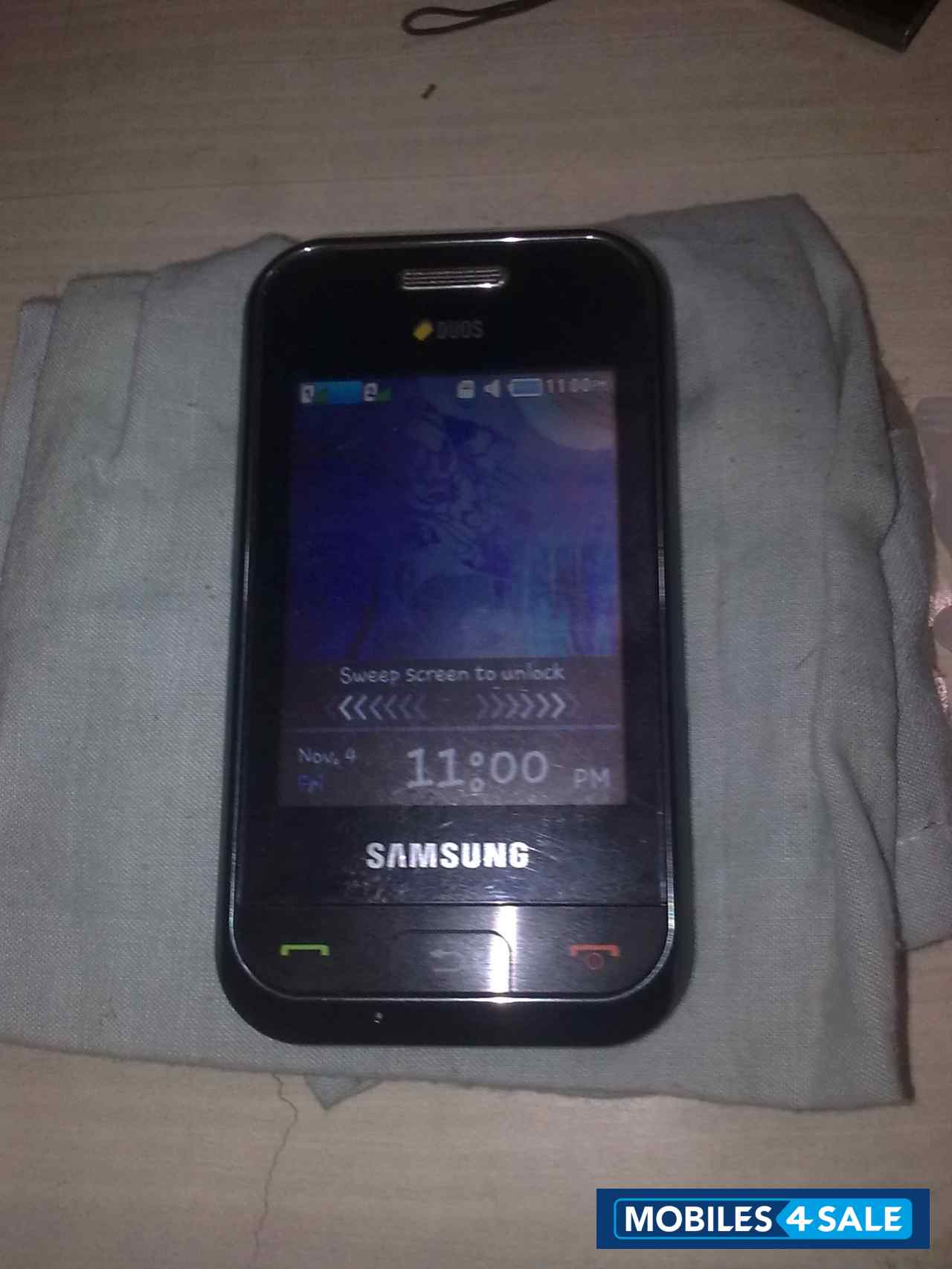 Black Samsung  samsung e2652 champ duos