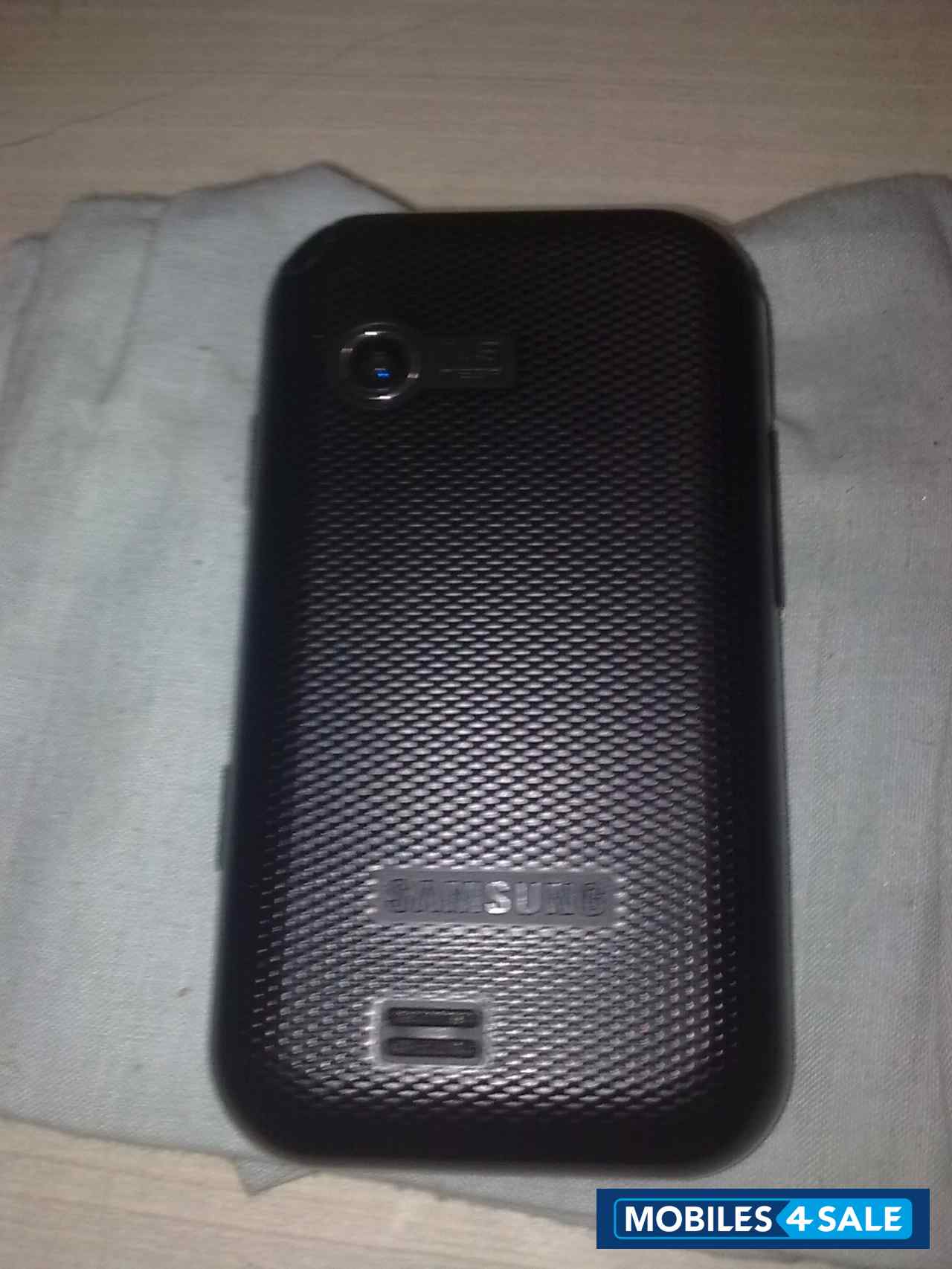 Black Samsung  samsung e2652 champ duos