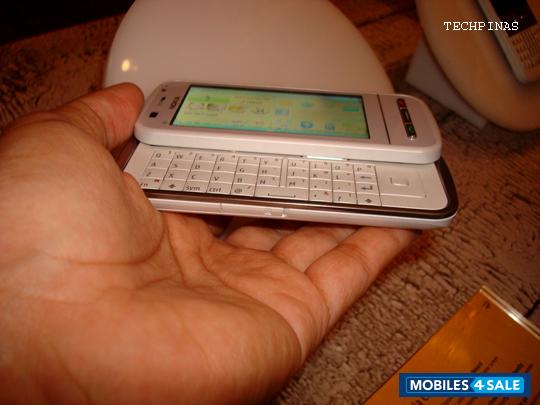 White Nokia C-series