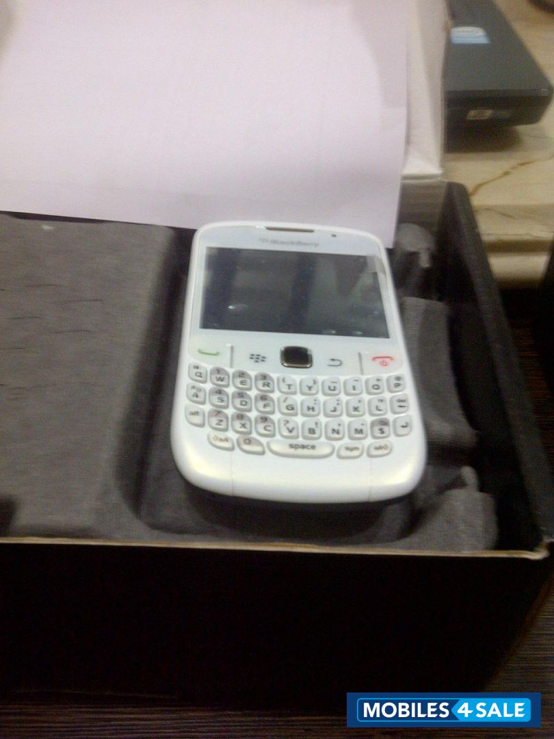 White BlackBerry Curve