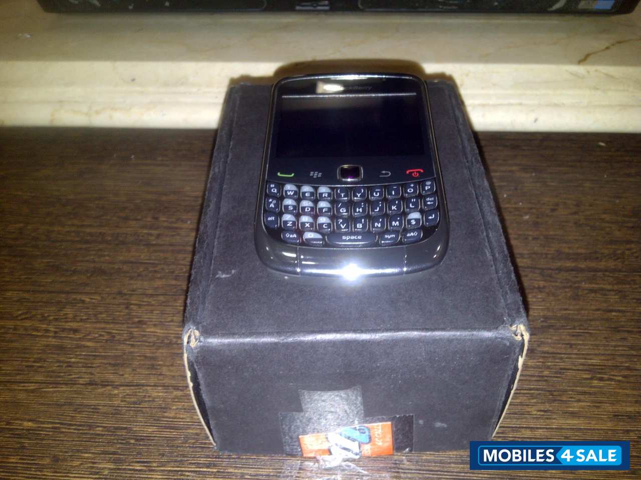 Black BlackBerry Curve 9300