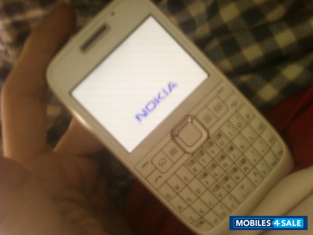 White Nokia E63