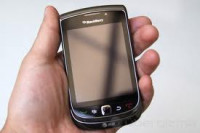 Black BlackBerry  torch 9800