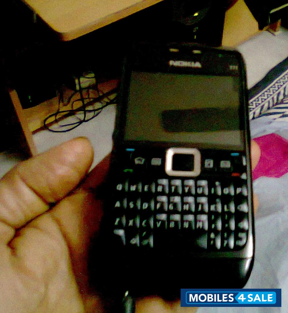 Black Nokia E71