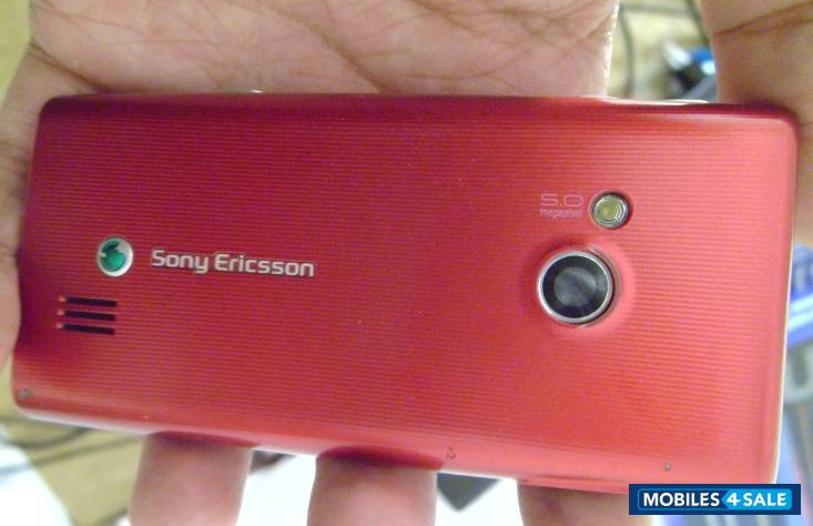 Red Sony Ericsson J-series J20i (Hazel)