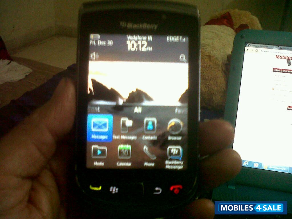 Black BlackBerry  Torch 9800