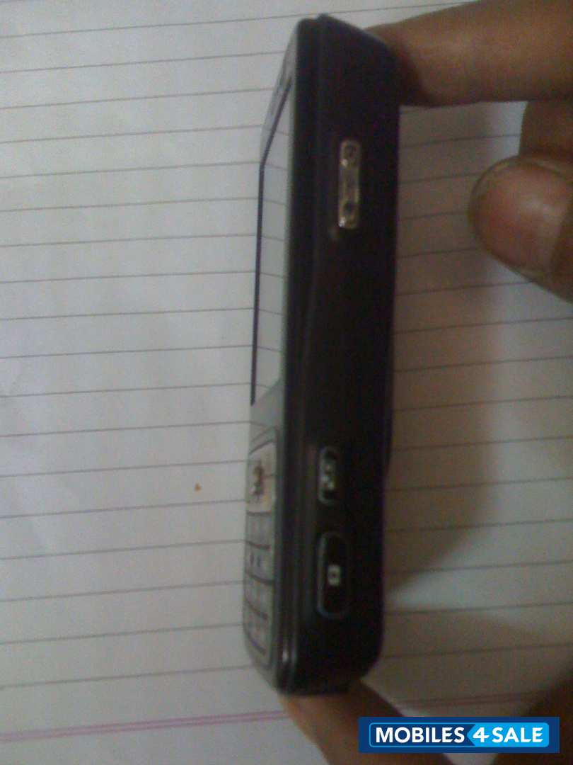 Black Nokia N73