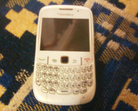 White BlackBerry Curve 8520