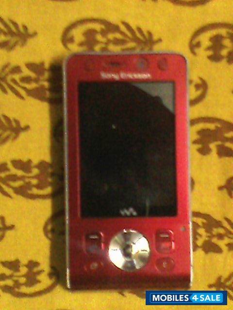 Dirty Red Sony Ericsson W910