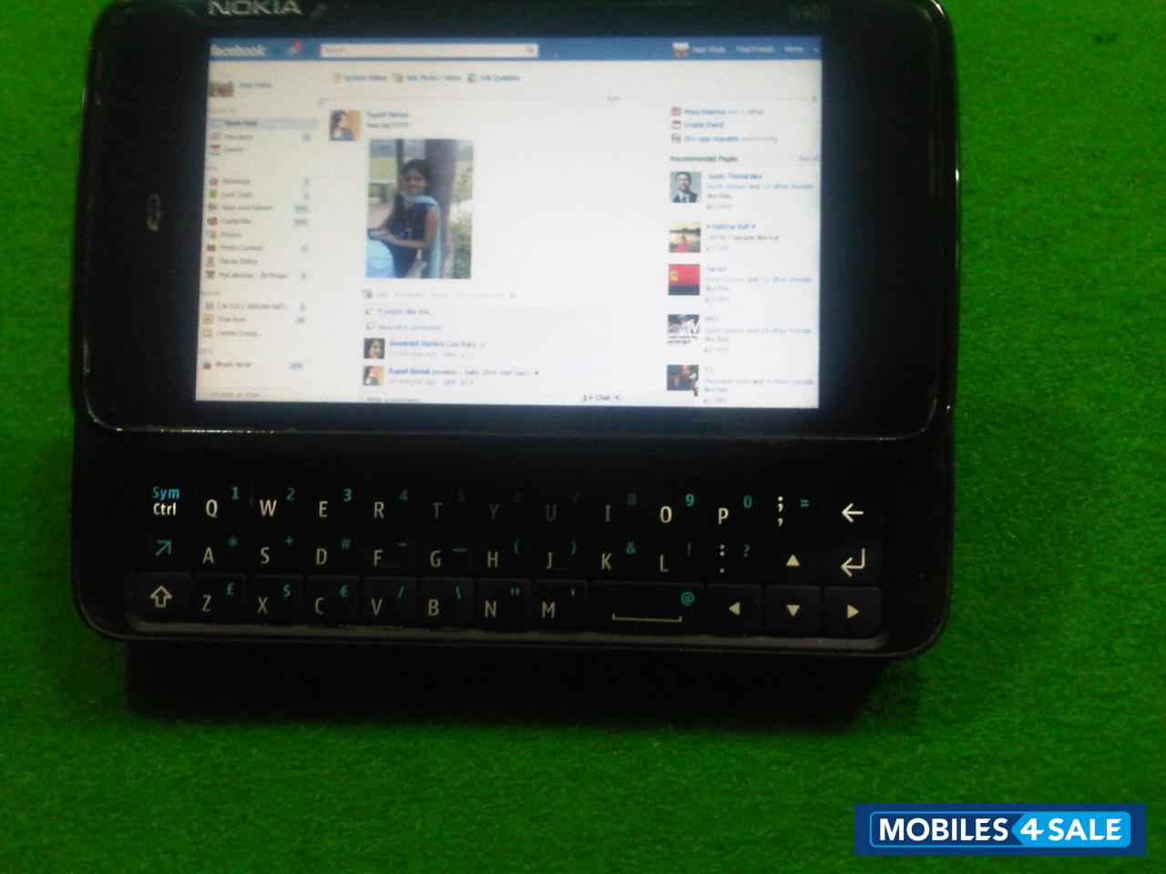 Black Nokia N900