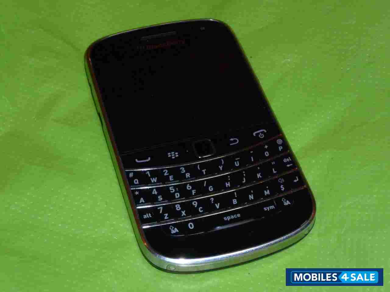 Black BlackBerry Bold