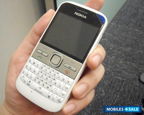 White Nokia E5-00