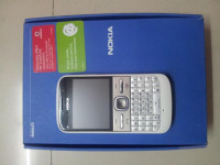 White Nokia E5-00