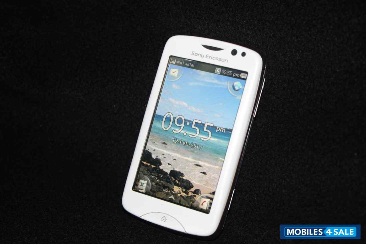 White Sony Ericsson C-series ck15i