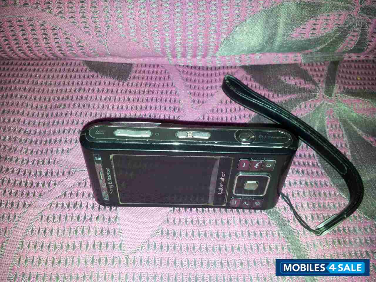 Black Sony Ericsson C905