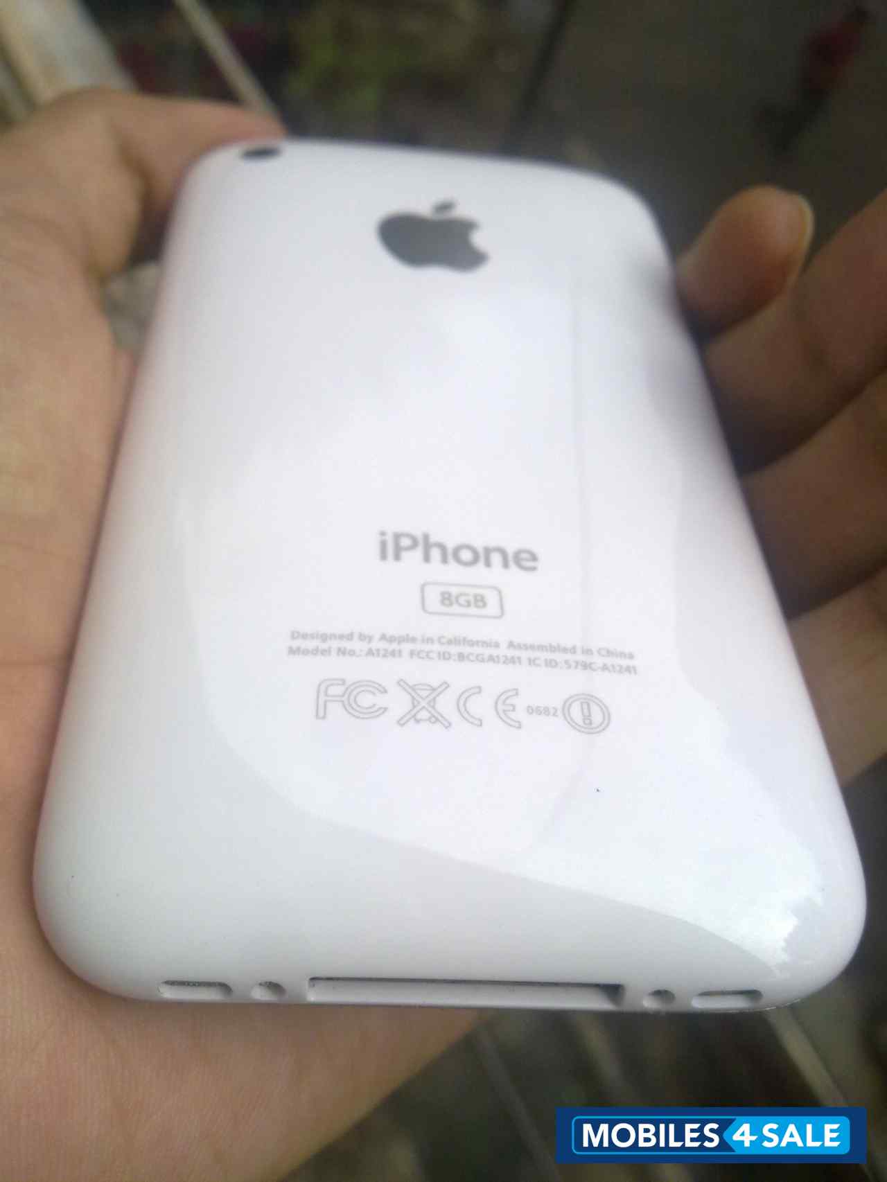 White Apple iPhone 3G