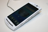 White Sony Ericsson Xperia neo V