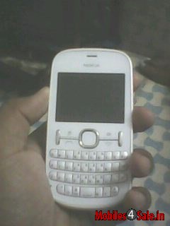 White Nokia Asha 200