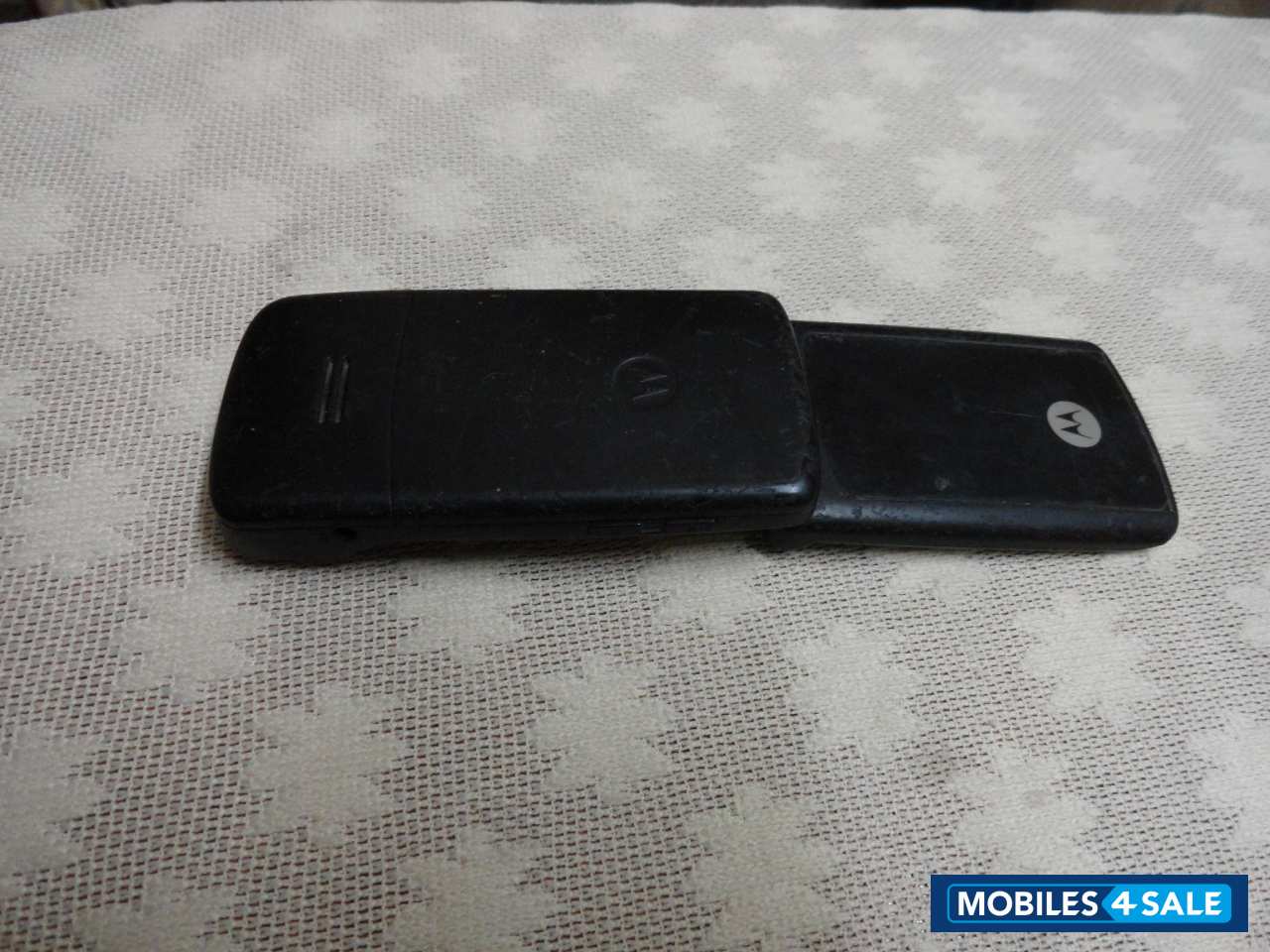 Black Motorola W220