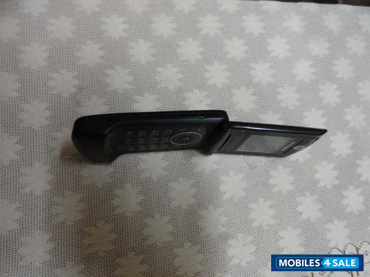 Black Motorola W220