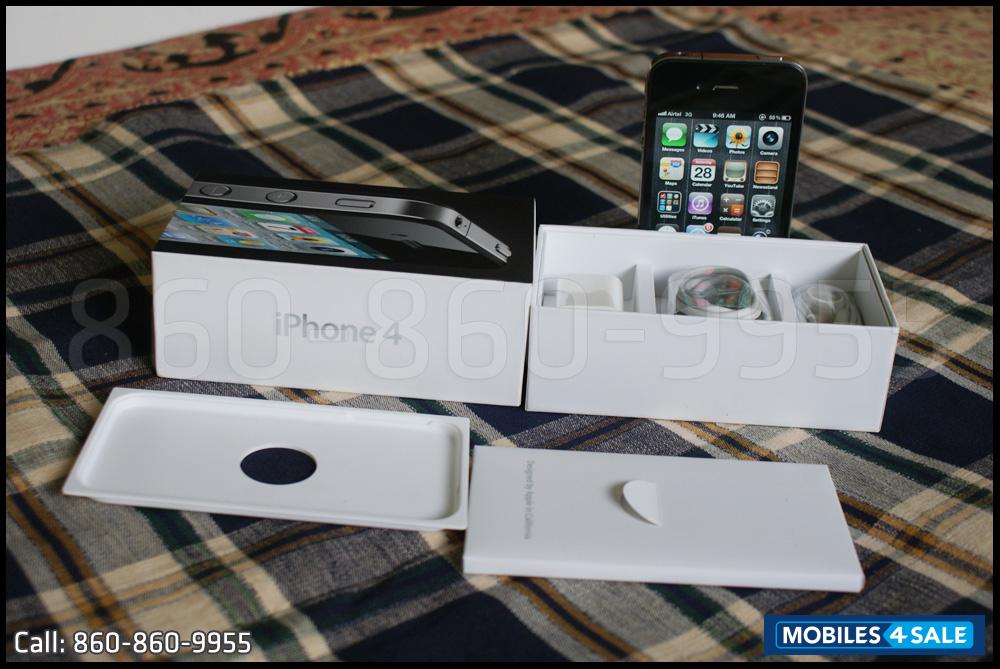 Black Apple iPhone 4