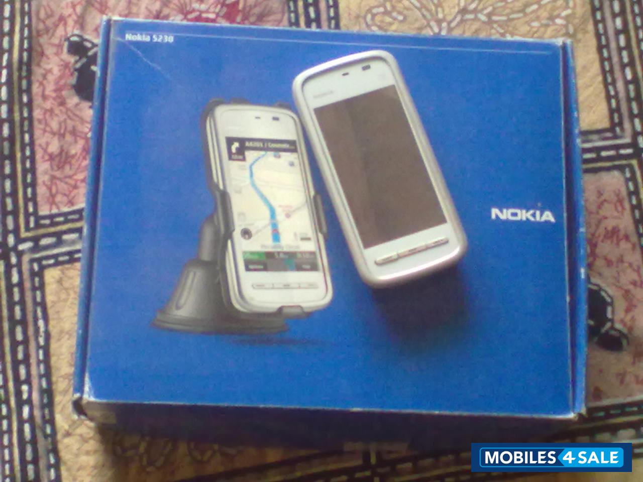 White Silver Nokia 5230