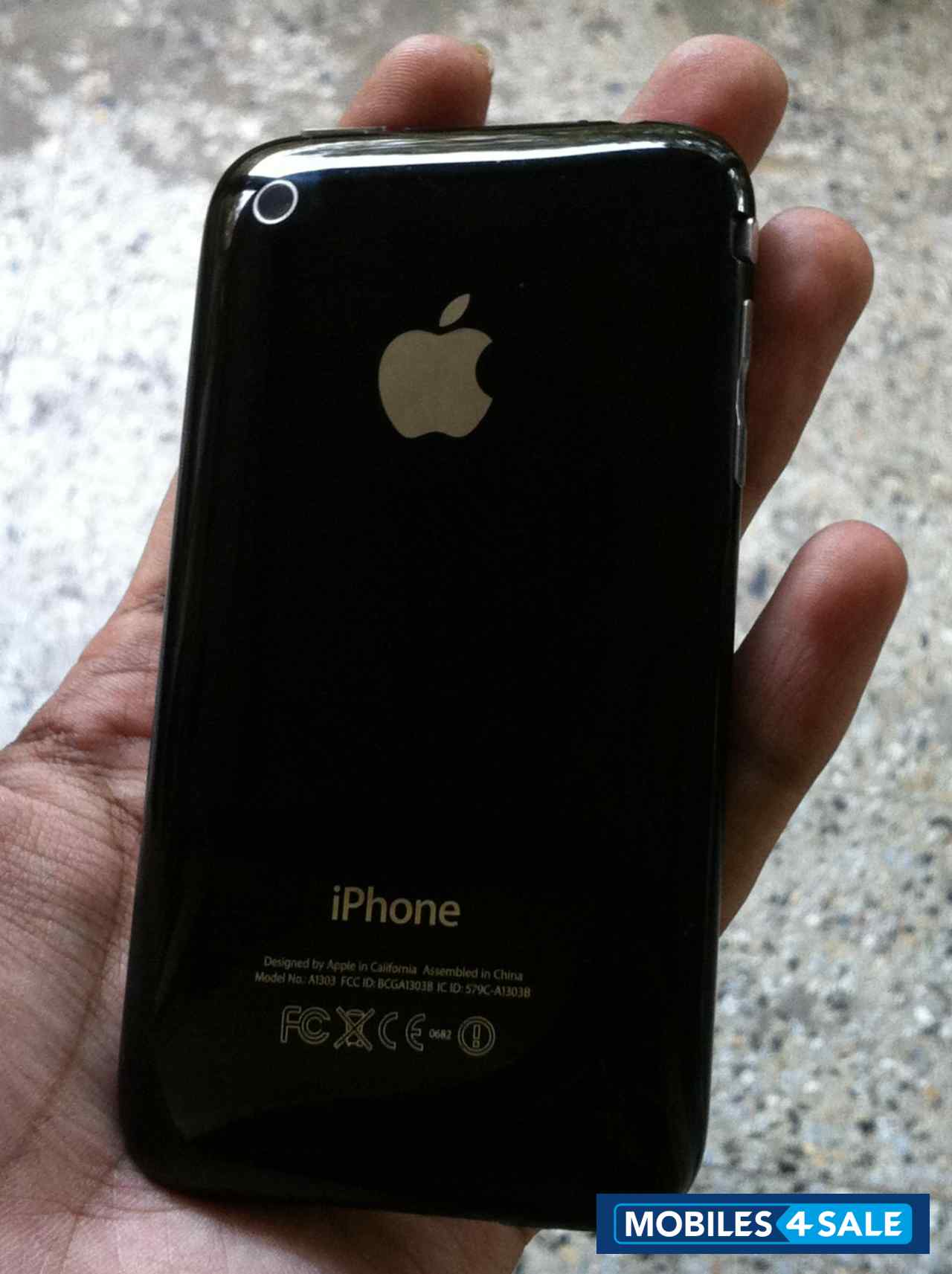 Black Apple iPhone 3GS