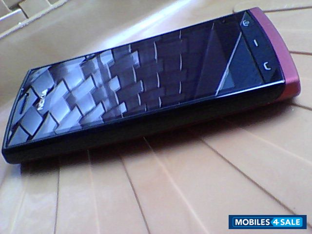 Black Nokia 500