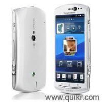 White Sony Ericsson Xperia neo V