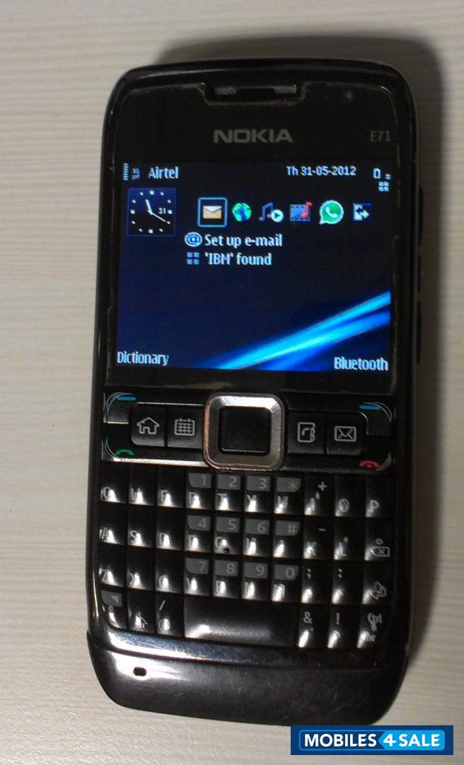 Black Nokia E71