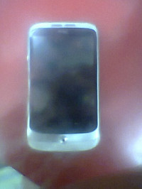 White HTC Wildfire