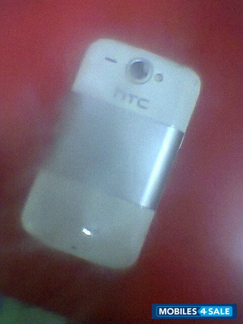 White HTC Wildfire