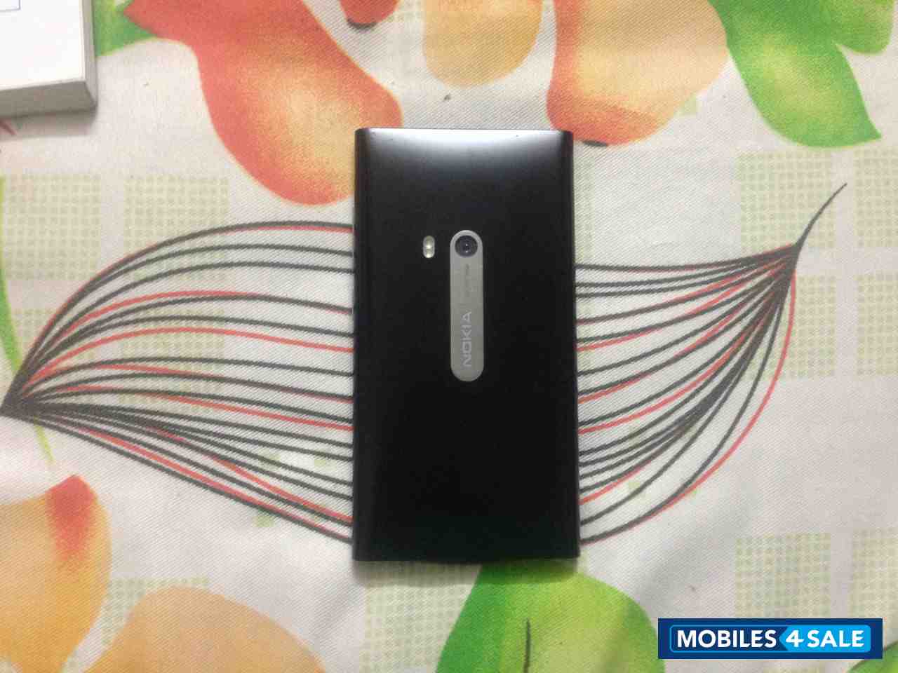 Black Nokia N9