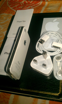 White Apple iPhone 4S