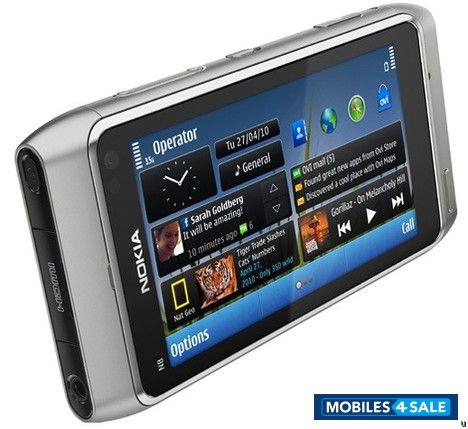 Black Nokia N8