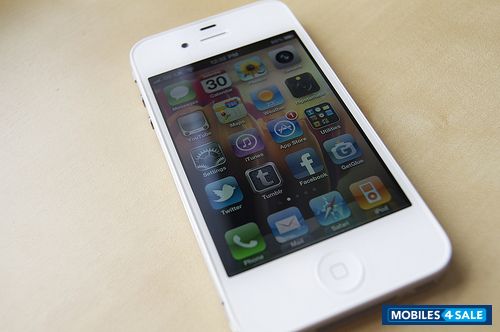 White Apple iPhone 4