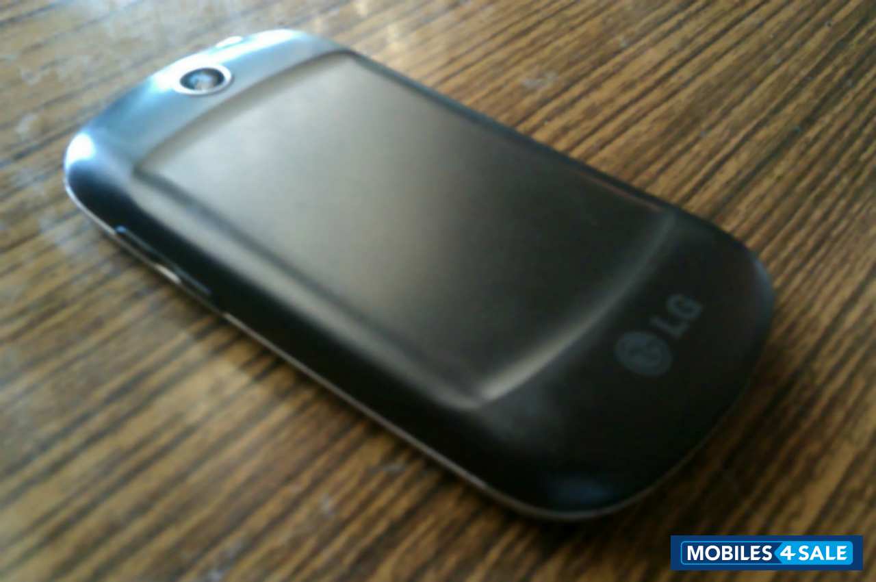 Black LG Optimus