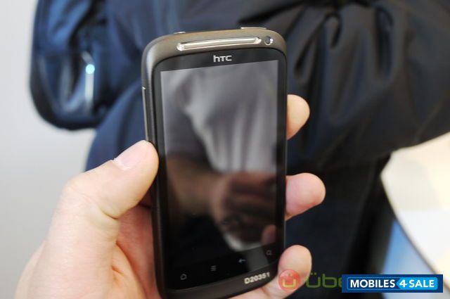 Black HTC  HTC Desire S