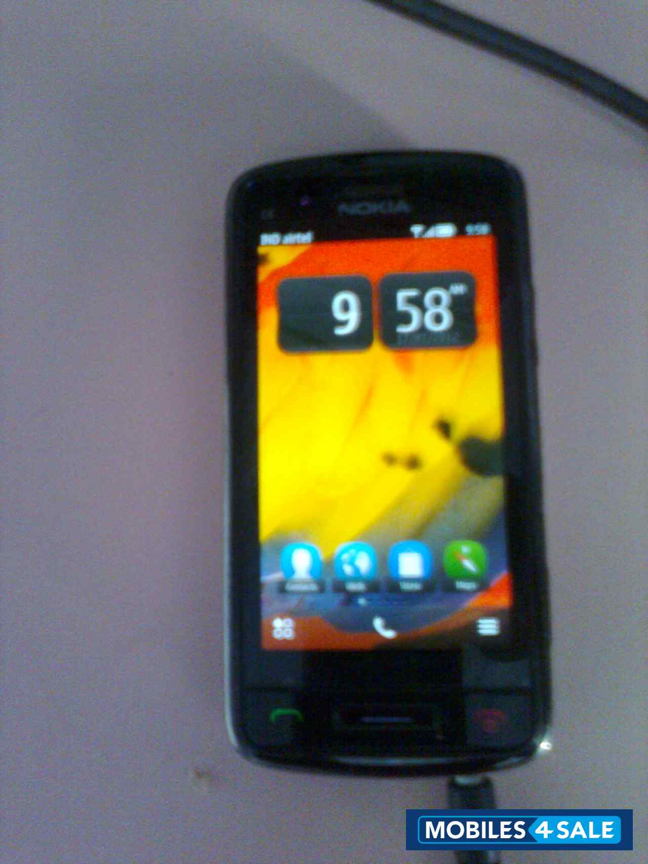 Black Nokia C6-01