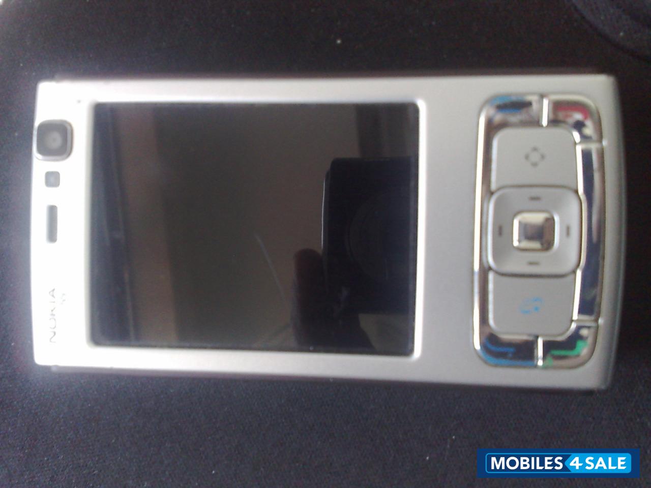 Silver Nokia N95