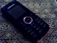 Black-red Samsung  E2120B