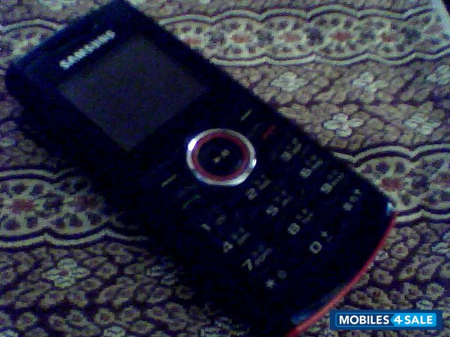 Black-red Samsung  E2120B