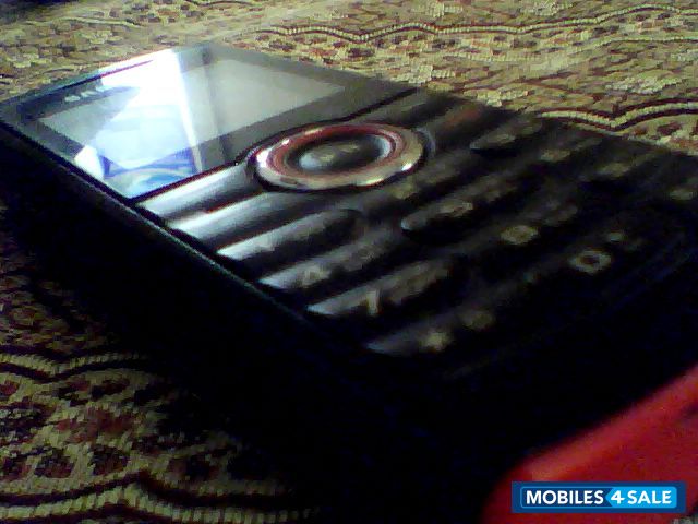 Black-red Samsung  E2120B