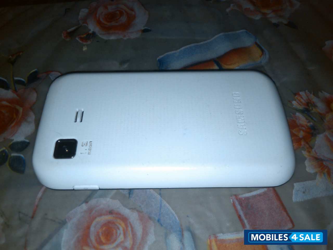 White Samsung  chat c3222