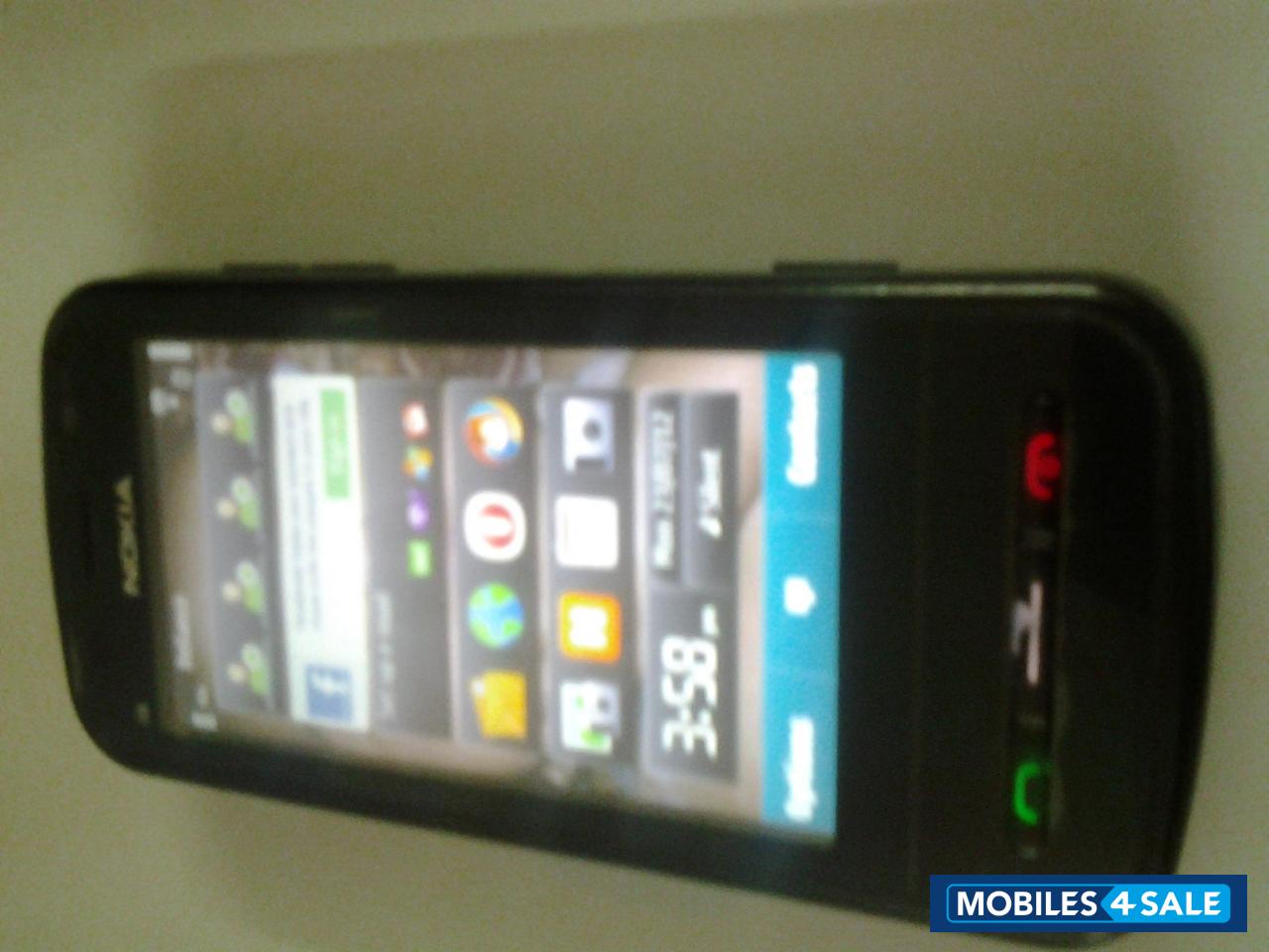 Black Nokia C6