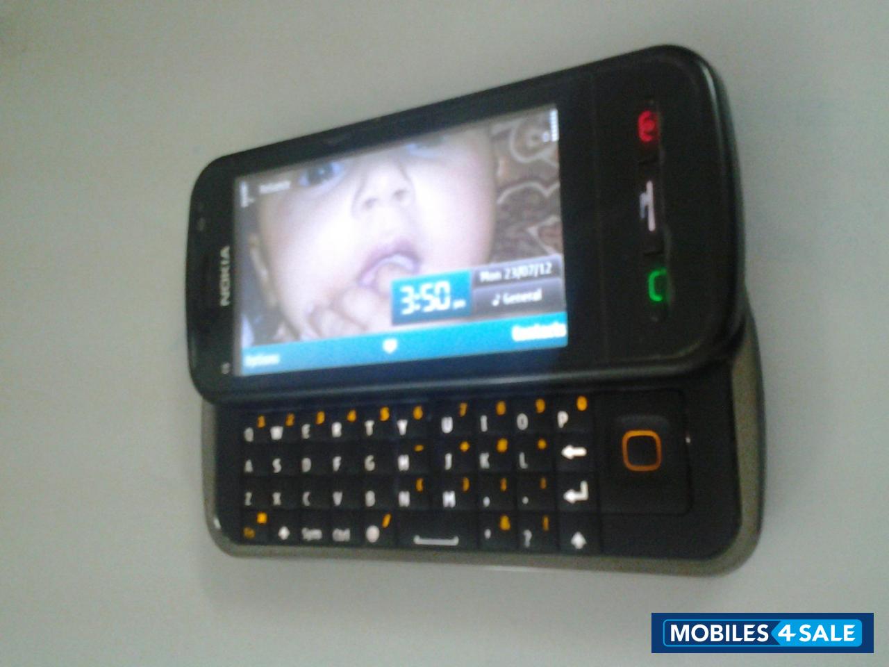 Black Nokia C6