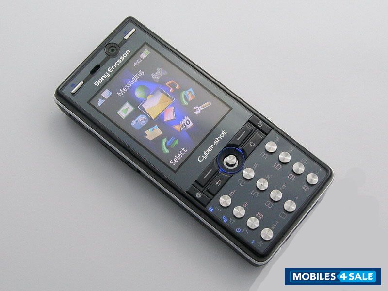 Black Sony Ericsson K810