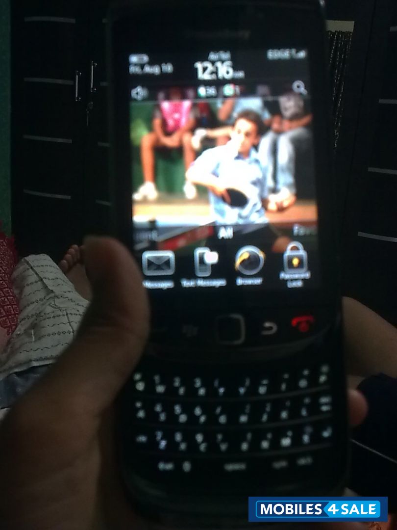 Black BlackBerry Torch 9800