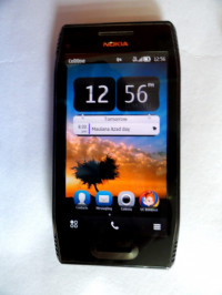 Black Nokia X7-00