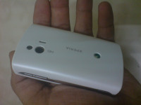 White Sony Ericsson Xperia mini